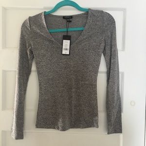 Dynamite Long Sleeve V Neck XS